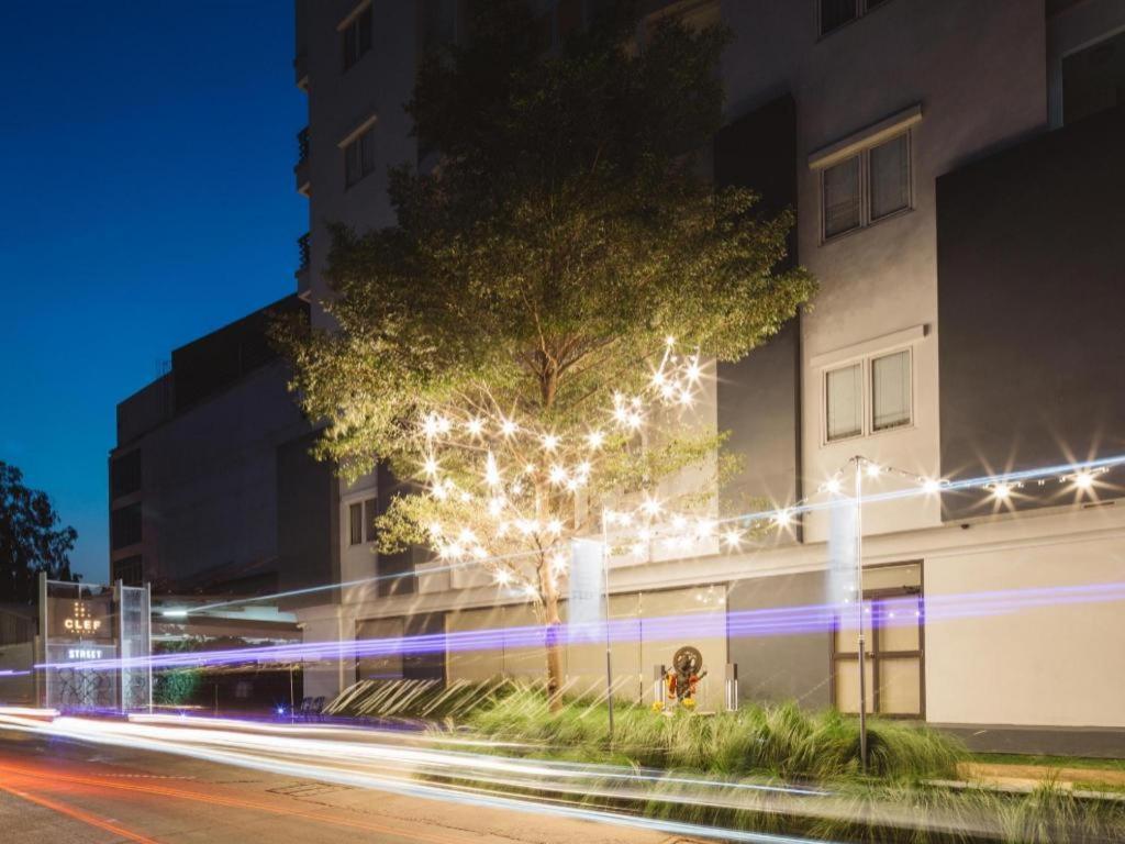Clef Hotel Bangkok Exterior photo